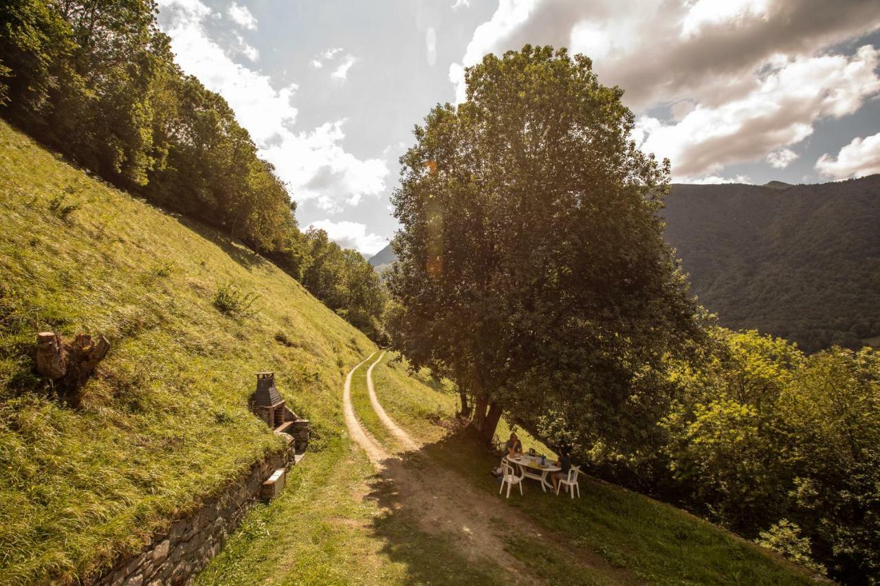 Granges LASCOSTES isolées et insolites en montagne à Loudenvielle dans les HAUTES-PYRENEES du dimanche au dimanche en principe néanmoins pour des séjours entre 4 et 7 nuits contactez-nous par la messagerie Exterior foto